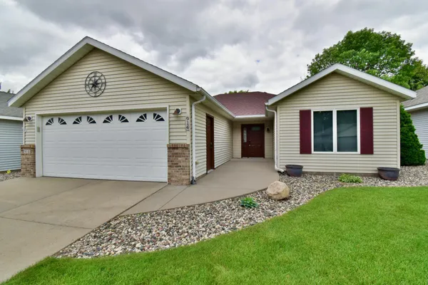 $278,000 | 914 Willow Grove Circle, Waite Park, MN 56387