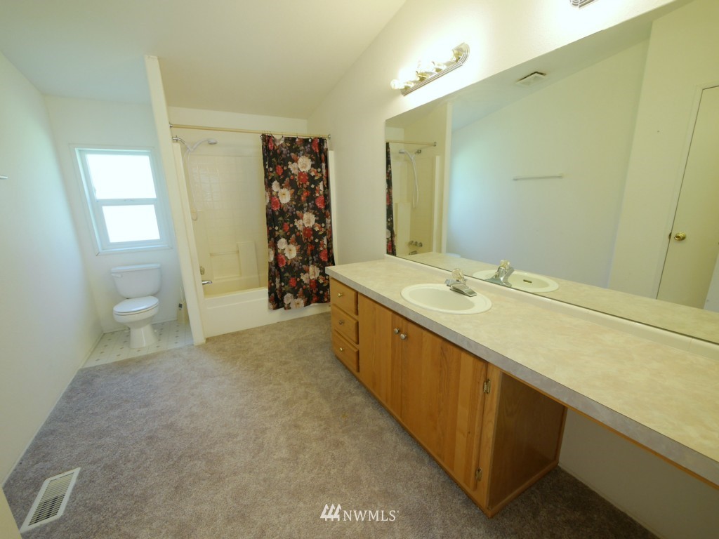 37 Wilson Road Winthrop, WA 98862 - Photo 16 of 25 Gallery Image 16