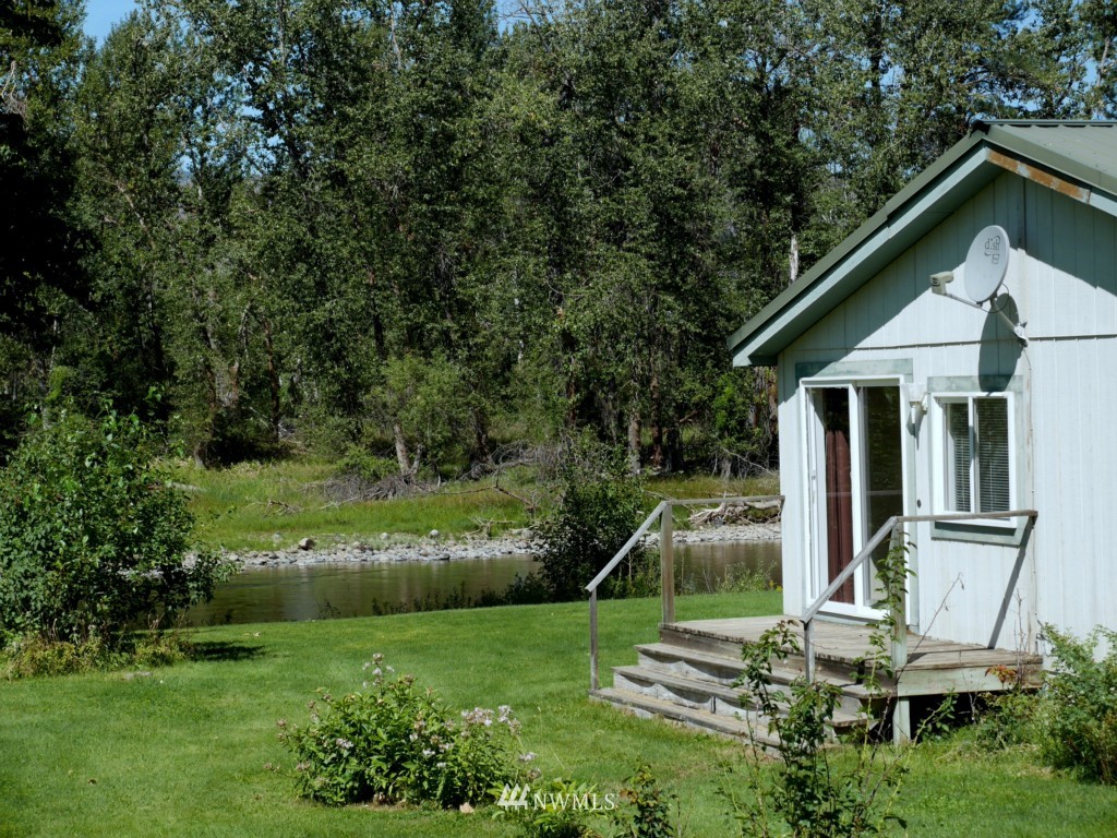 37 Wilson Road Winthrop, WA 98862 - Photo 3 of 25 Gallery Image 3