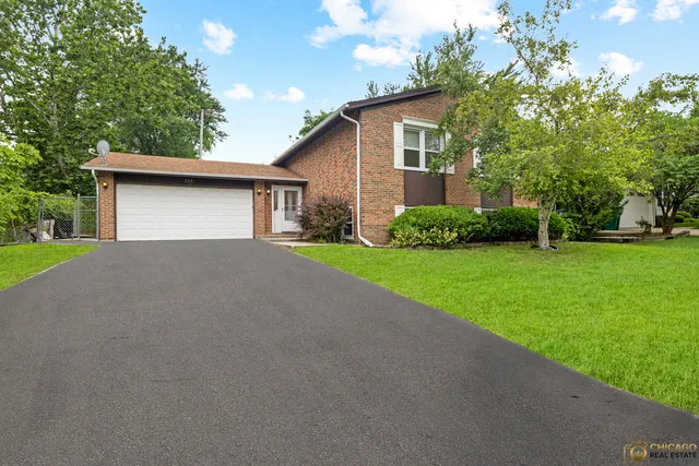 $499,900 | 220 Osage Terrace, Buffalo Grove, IL 60089