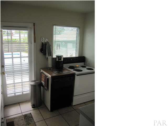 412 Gibbs Road Pensacola, FL 32507 - Photo 6 of 17 Gallery Image 6