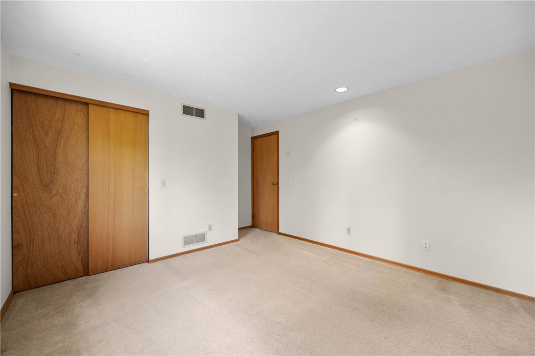 12 Forest Meadow Trail Rochester, NY 14624 - Photo 35 of 48