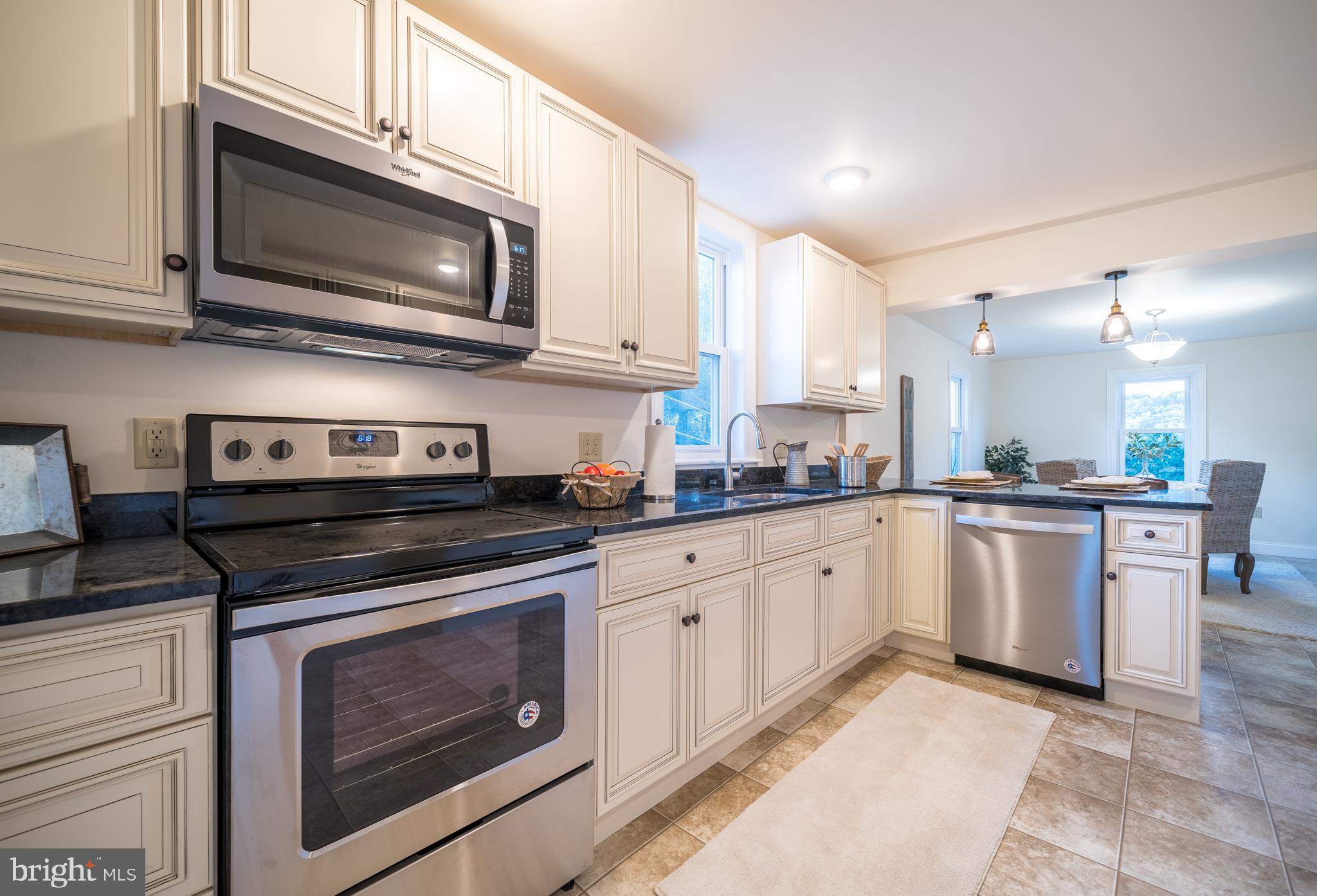 75 East Church Road Stevens, PA 17578 - Photo 8 of 34