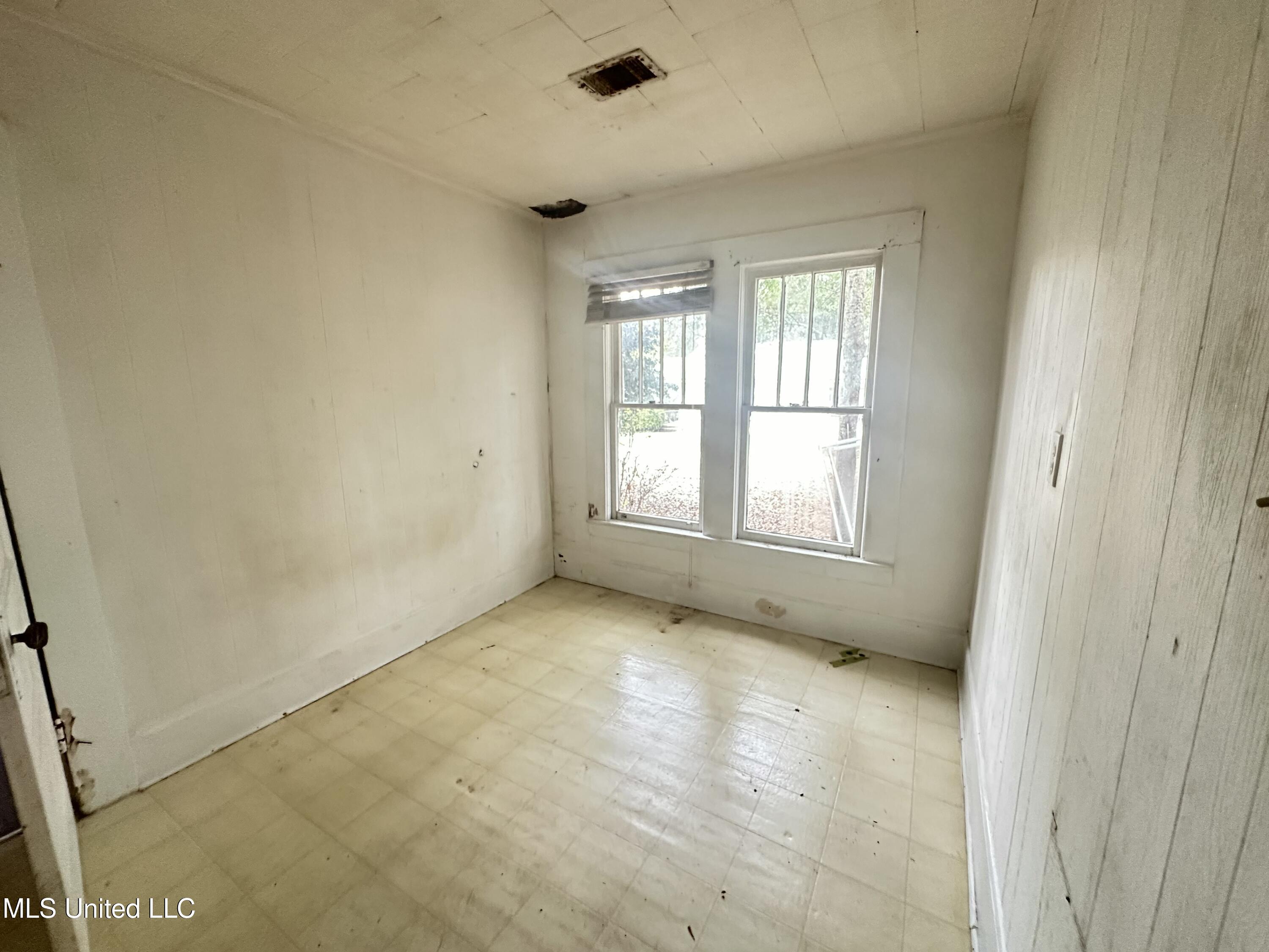 429 1st Avenue Northeast Magee, MS 39111 - Photo 11 of 19 tempImagecNqNBw