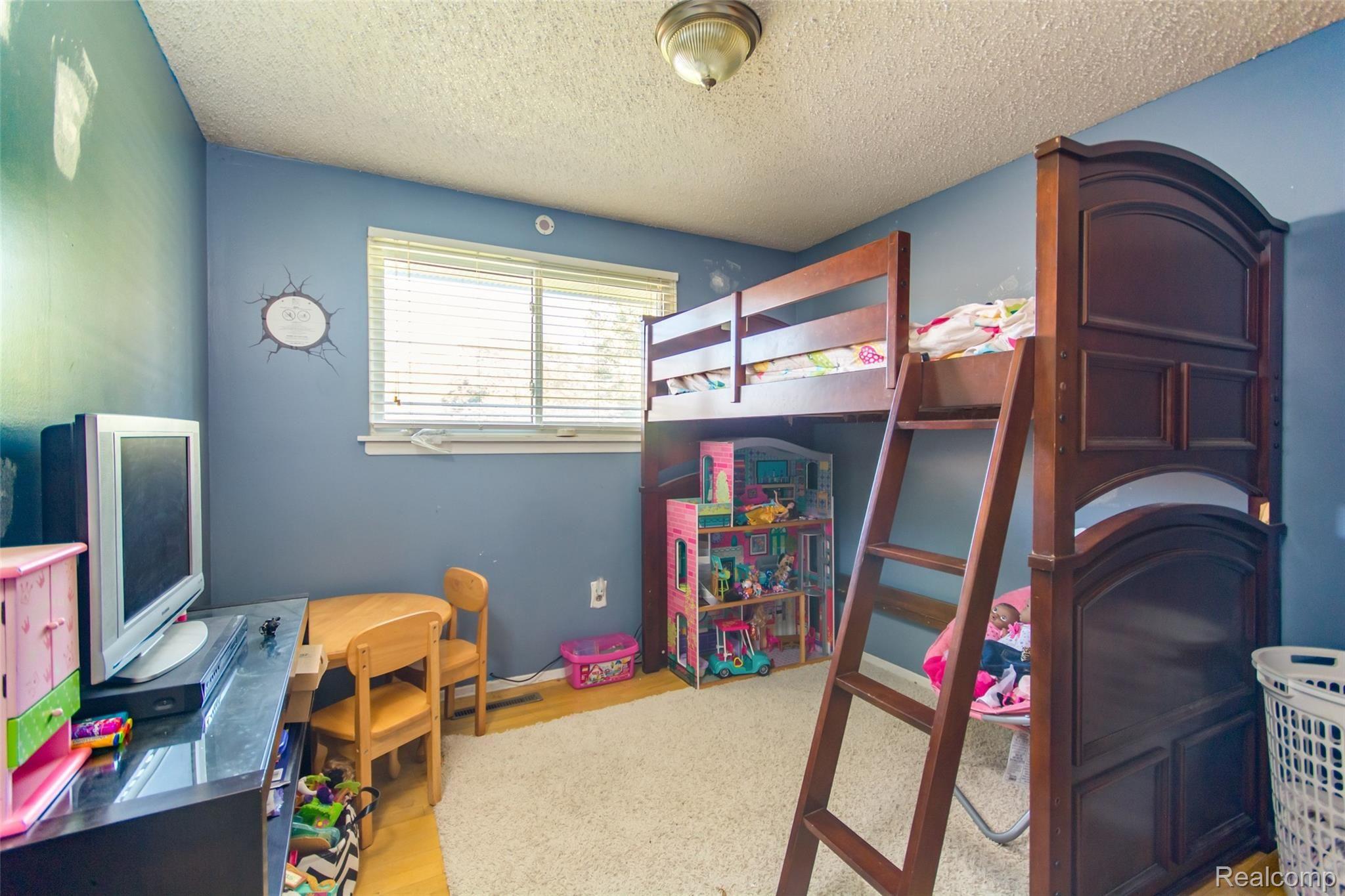 5445 Corunna Road Flint, MI 48532 - Photo 12 of 28 DSC_6100enf.jpg