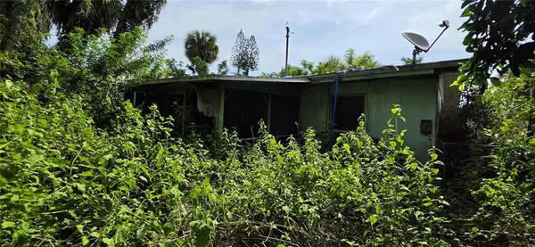$99,000 | 186 Crescent Lake Drive, North Fort Myers, FL 33917