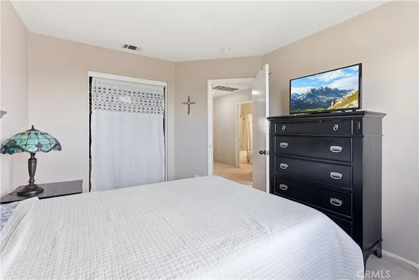 $725,000 | 922 Naples Drive, Corona, CA 92882