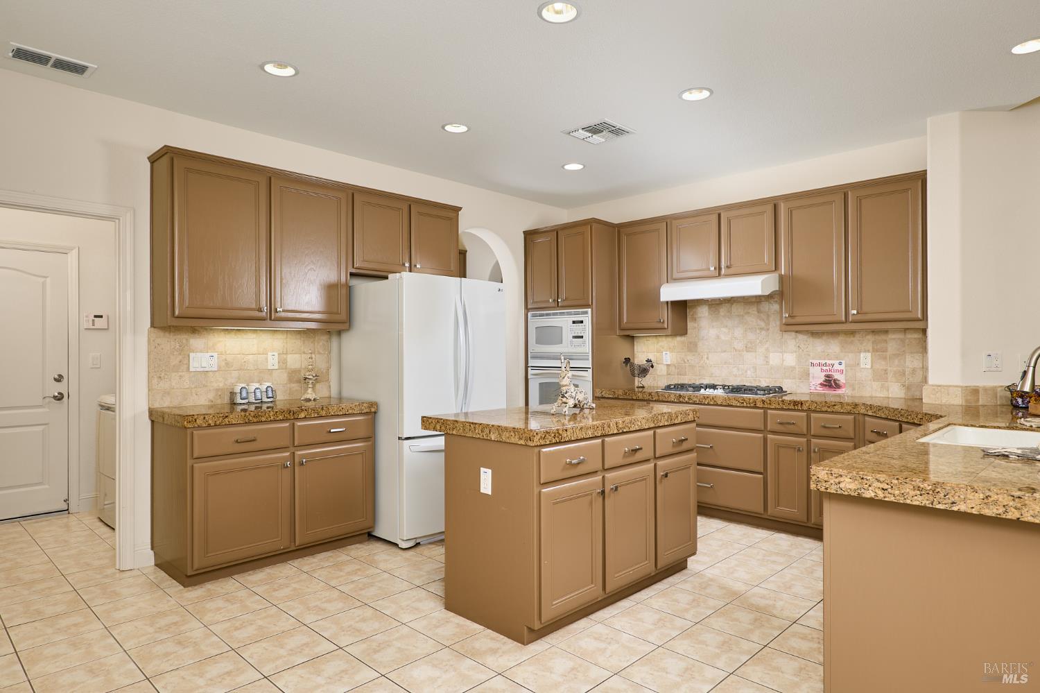 721 Michelbook Lane Rio Vista, CA 94571 - Photo 10 of 36