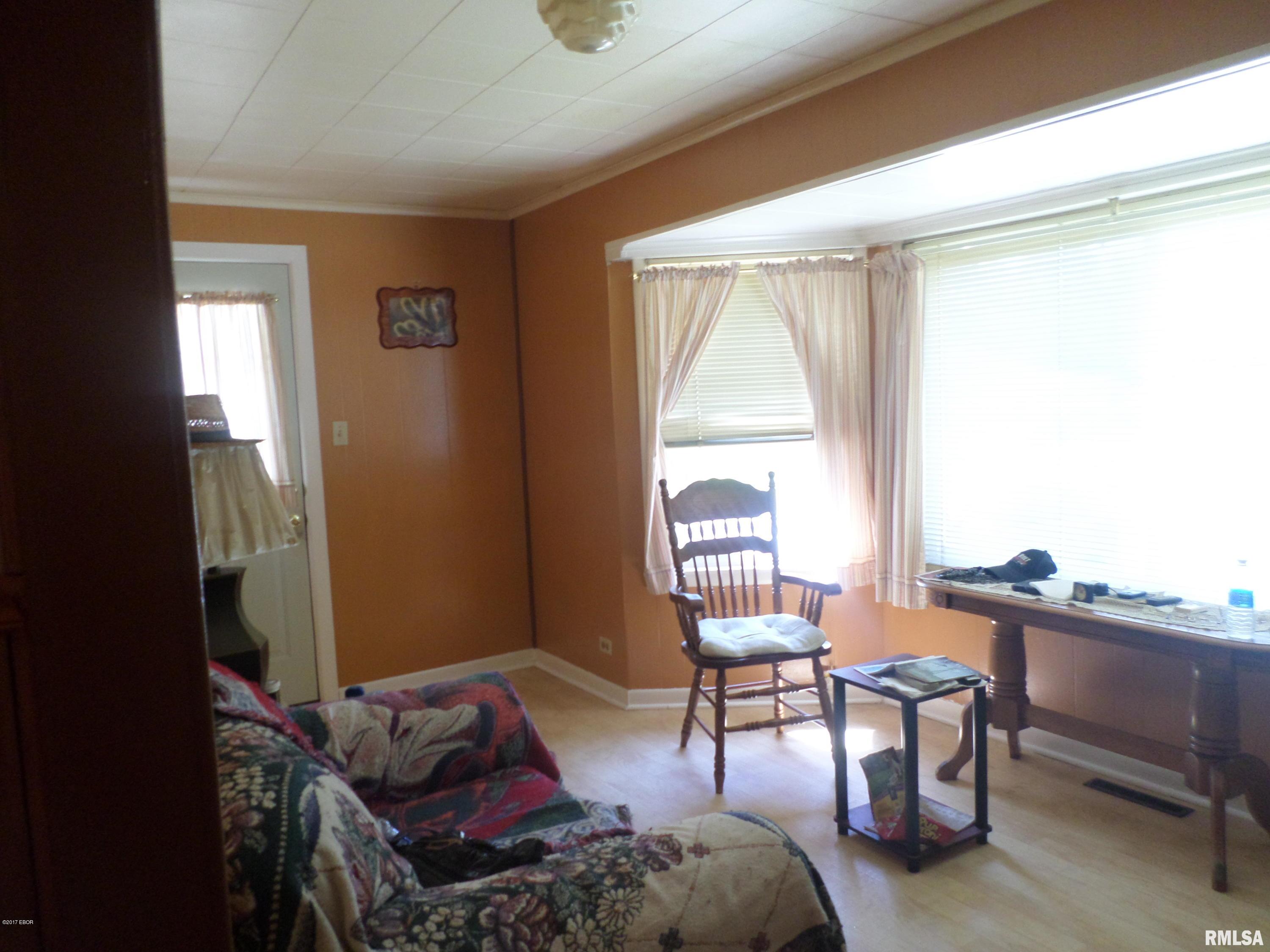 207 Wilson Street Valier, IL 62891 - Photo 15 of 22 Gallery Image 15