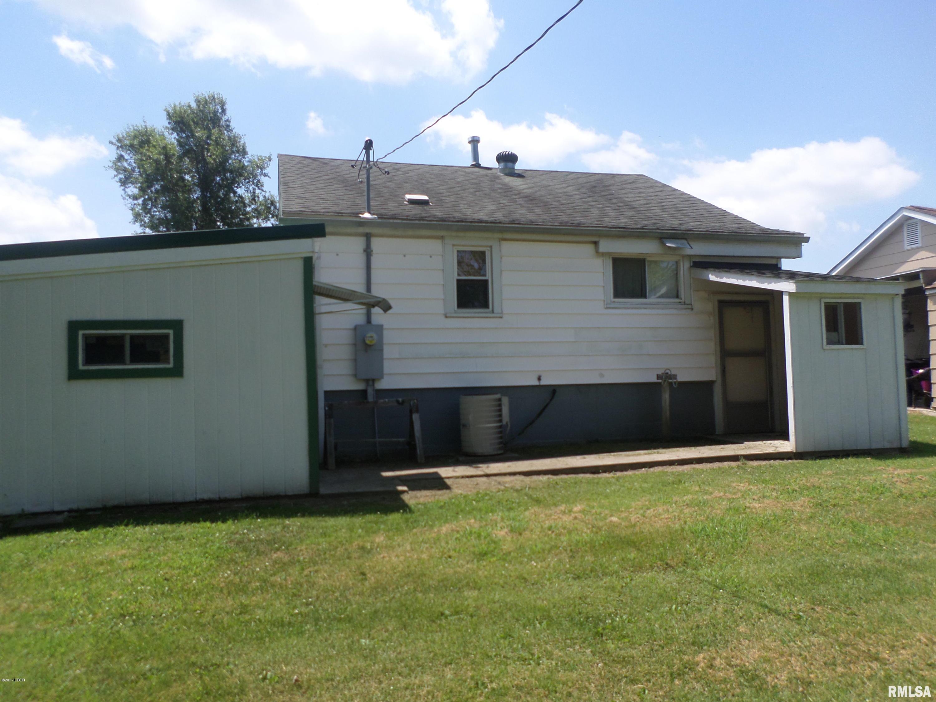207 Wilson Street Valier, IL 62891 - Photo 21 of 22 Gallery Image 21