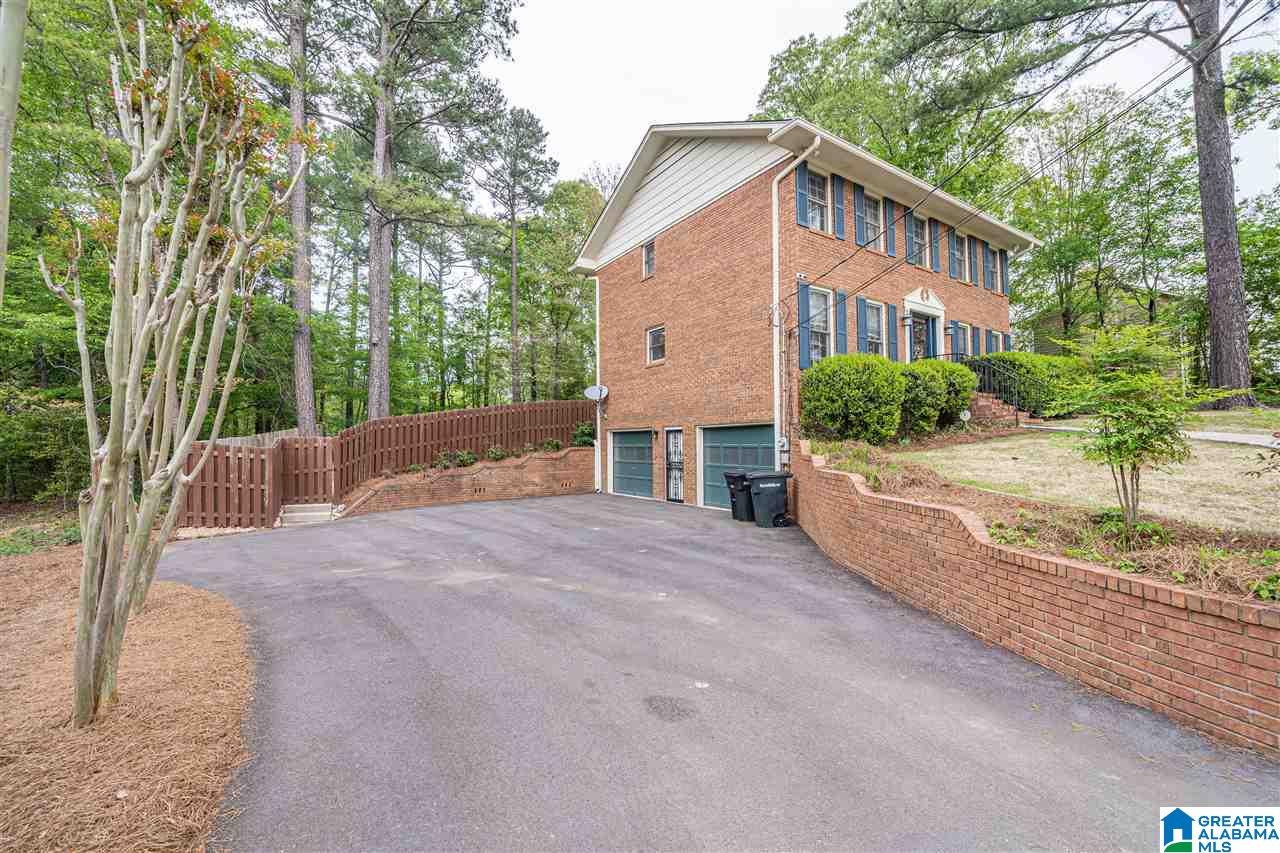 355 Red Stick Road Pelham, AL 35124 - Photo 3 of 50 Gallery Image 3
