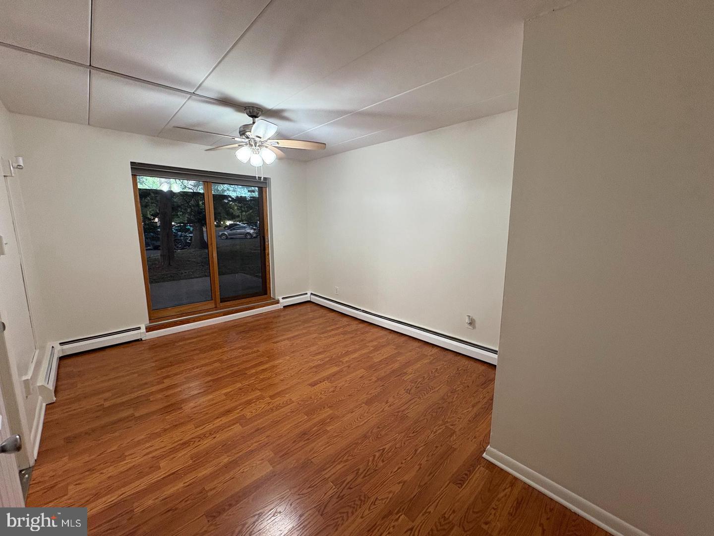 1575 West Street Road, Unit 812 Warminster, PA 18974 - Photo 3 of 20 Gallery Image 3