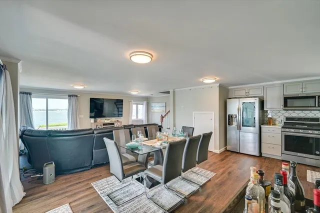 $1,249,000 | 104 Kings Cove Beach Road, Weymouth, MA 02191