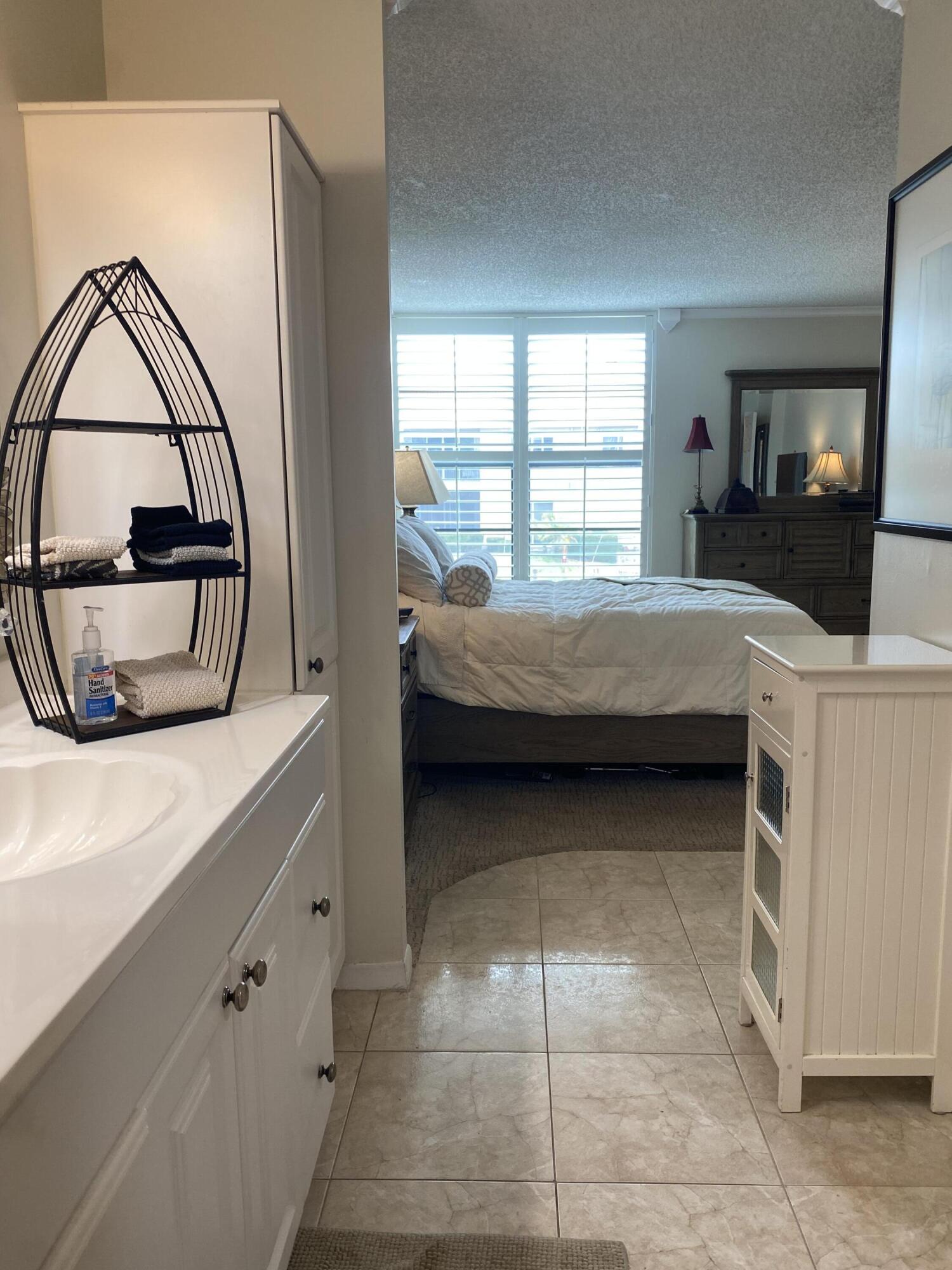 1 Royal Palm Way, Unit 201 Boca Raton, FL 33432 - Photo 21 of 50 IMG_1844