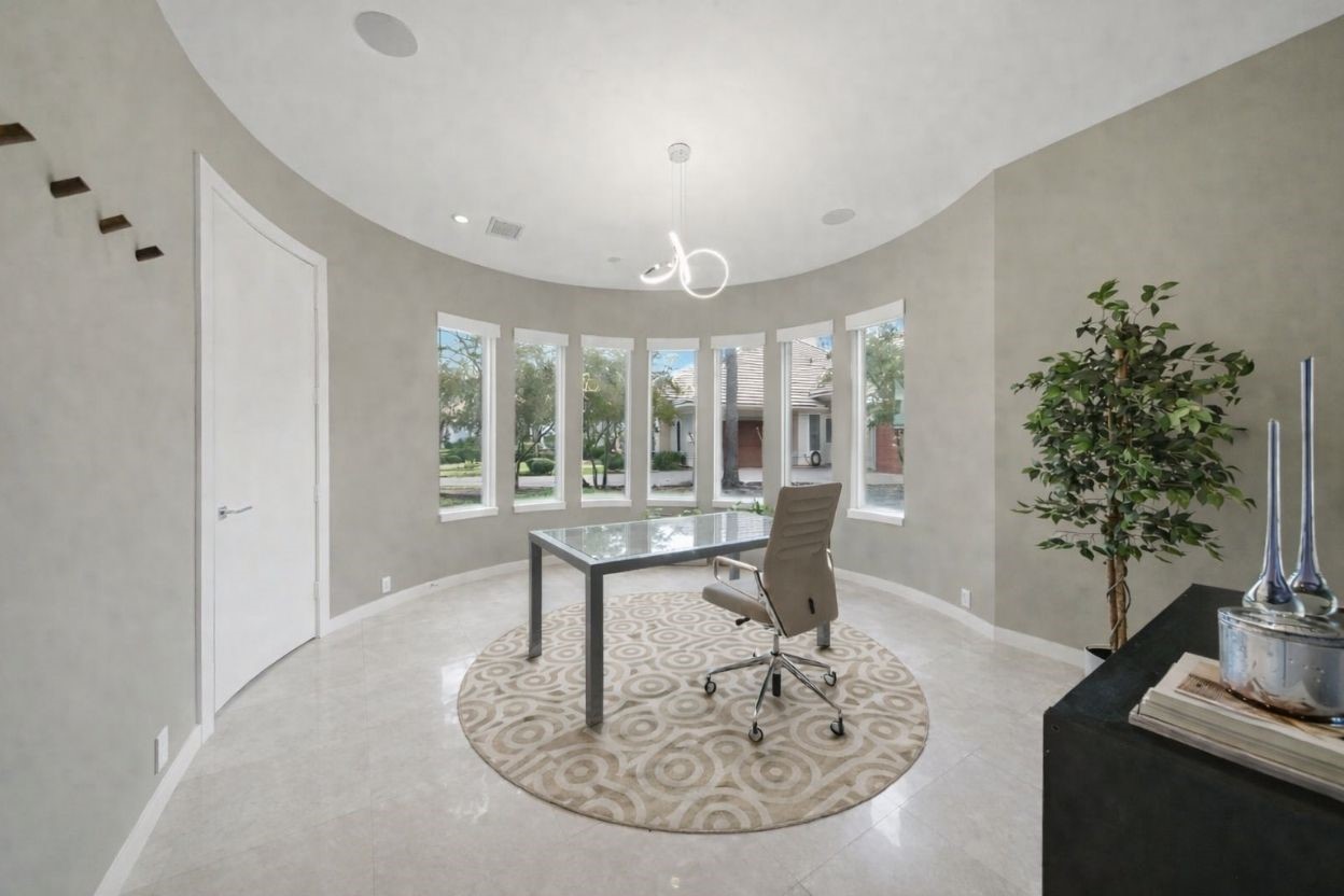 3 Farington Way The Woodlands, TX 77382 - Photo 38 of 49 a living room with furniture and a potted plant