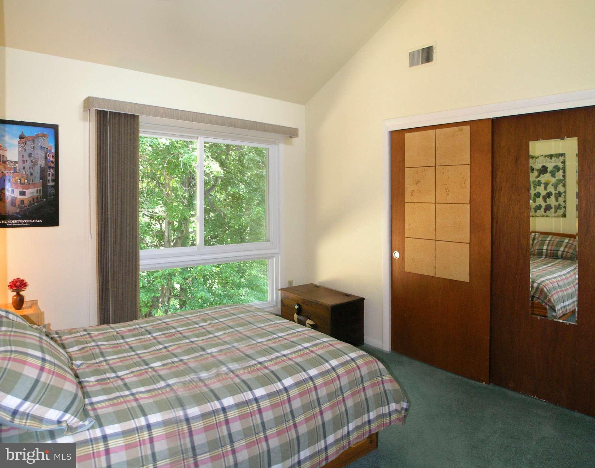 11218 Wedge Drive Reston, VA 20190 - Photo 17 of 29 Bedroom