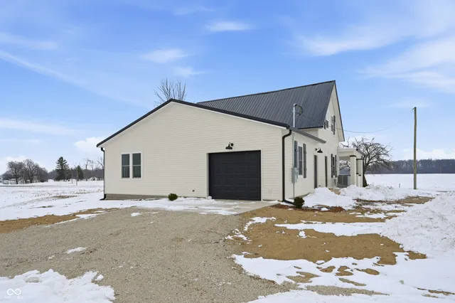 $449,000 | 6574 East Us Highway, Losantville, IN 47354