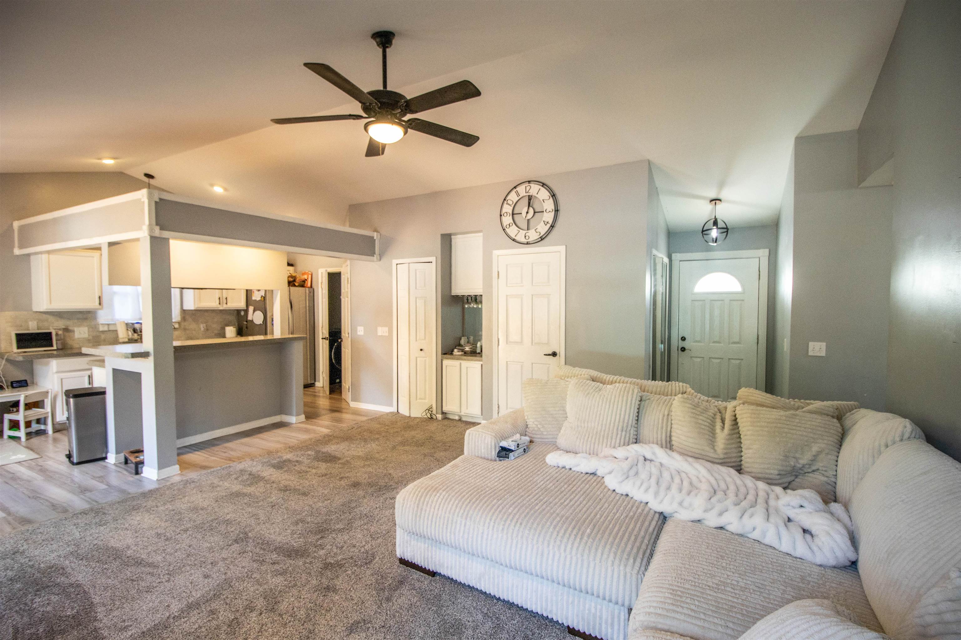 1389 North Long Lake Road Fenton, MI 48430 - Photo 5 of 48