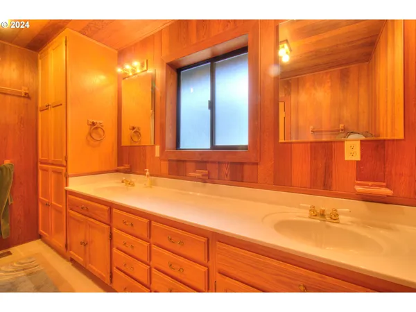 $699,999 | 4 Vista Drive, Port Orford, OR 97465