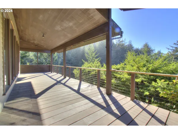 $699,999 | 4 Vista Drive, Port Orford, OR 97465