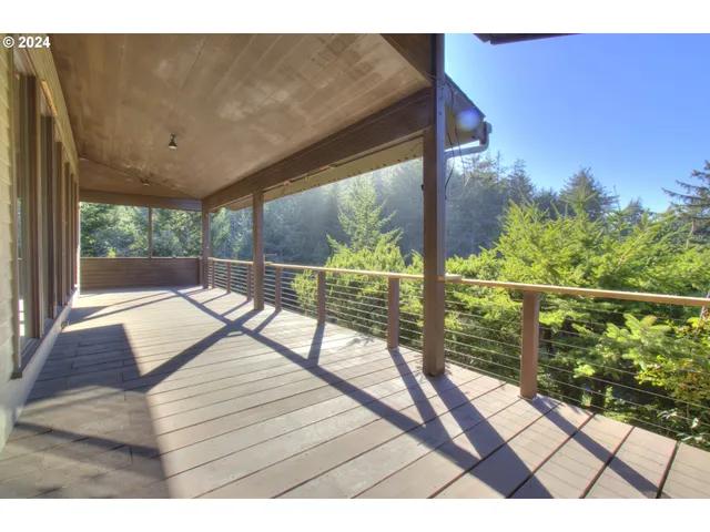$699,999 | 4 Vista Drive, Port Orford, OR 97465