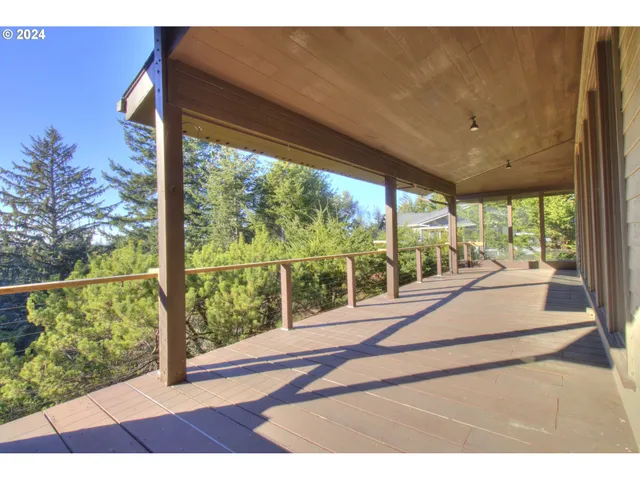 $699,999 | 4 Vista Drive, Port Orford, OR 97465