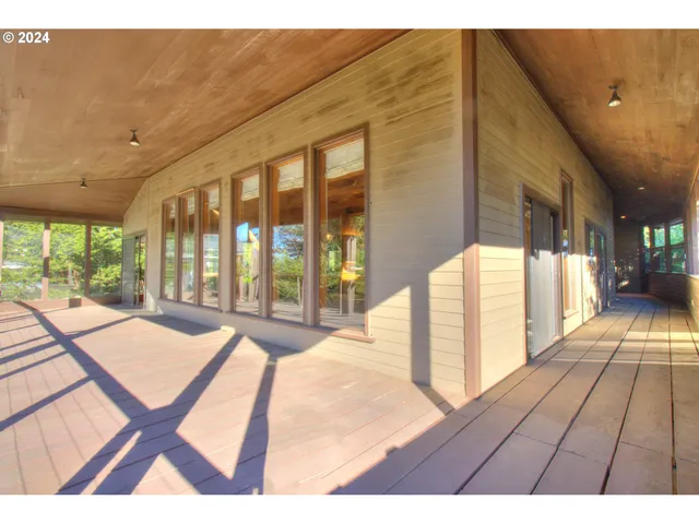 $699,999 | 4 Vista Drive, Port Orford, OR 97465