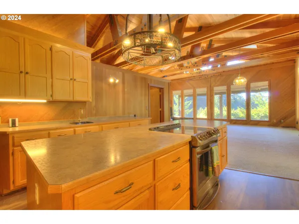 $699,999 | 4 Vista Drive, Port Orford, OR 97465