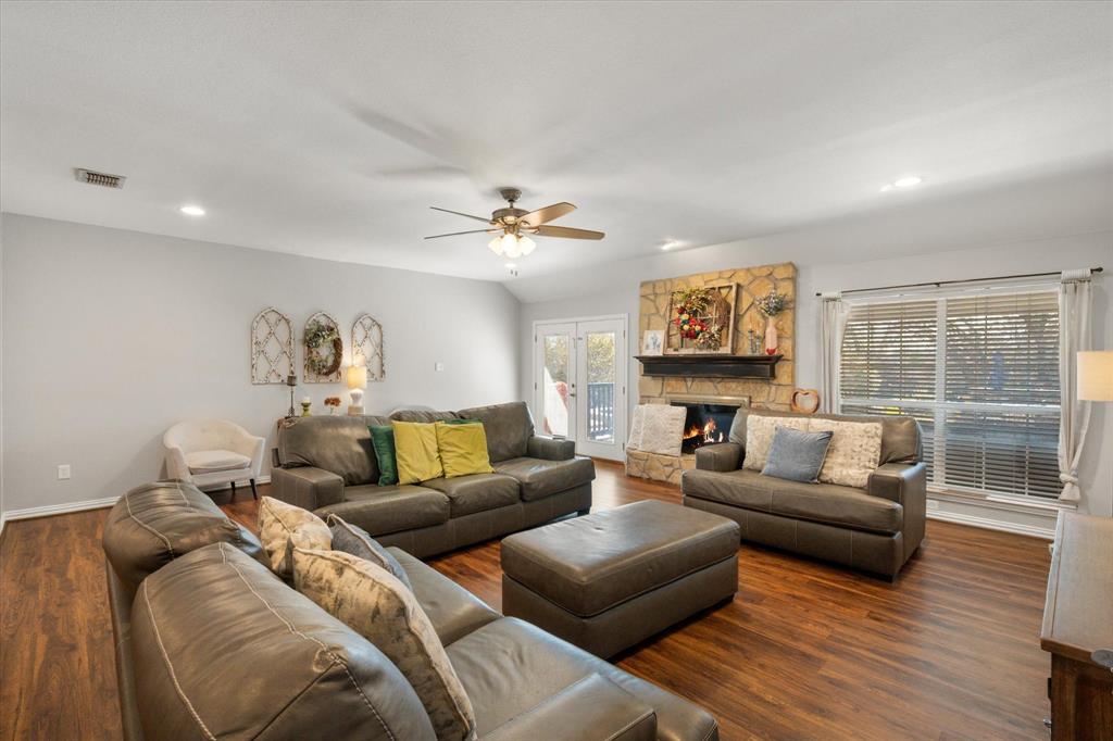 100 Ruth Court Aledo, TX 76008 - Photo 10 of 40