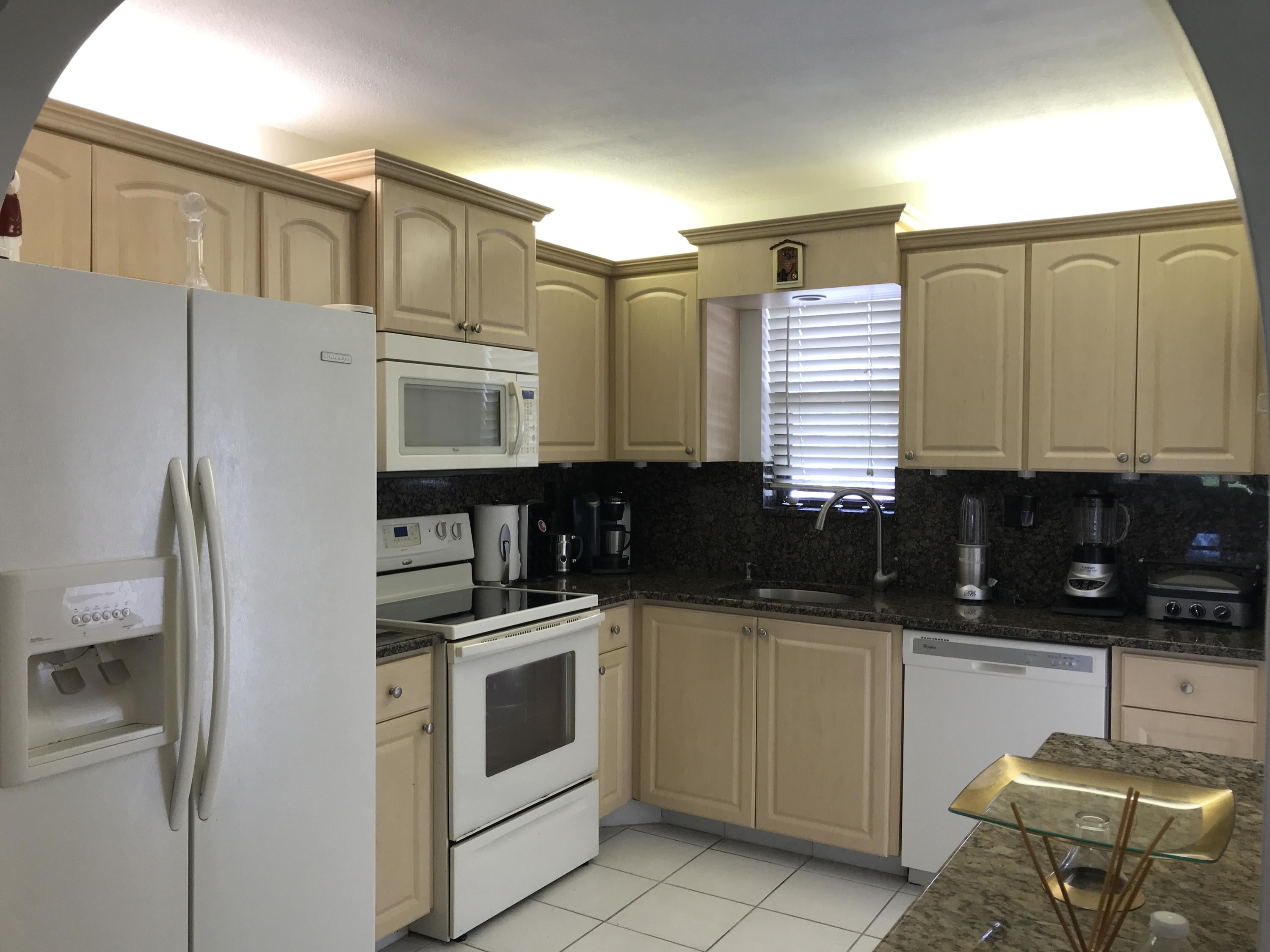 9440 Southwest 8th Street, Unit 203 Boca Raton, FL 33428 - Photo 1 of 22 IMG_0527
