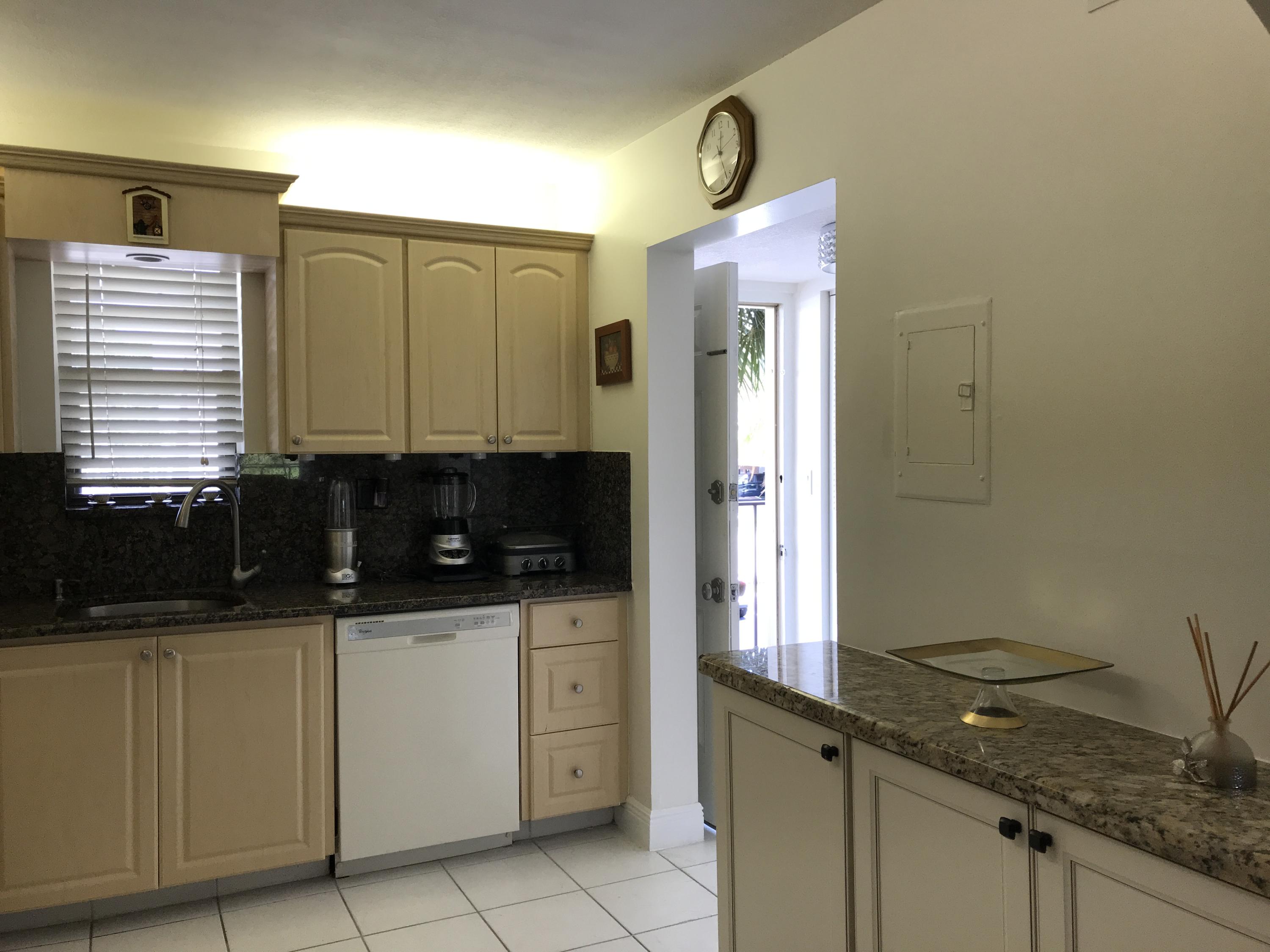 9440 Southwest 8th Street, Unit 203 Boca Raton, FL 33428 - Photo 3 of 22 IMG_0519
