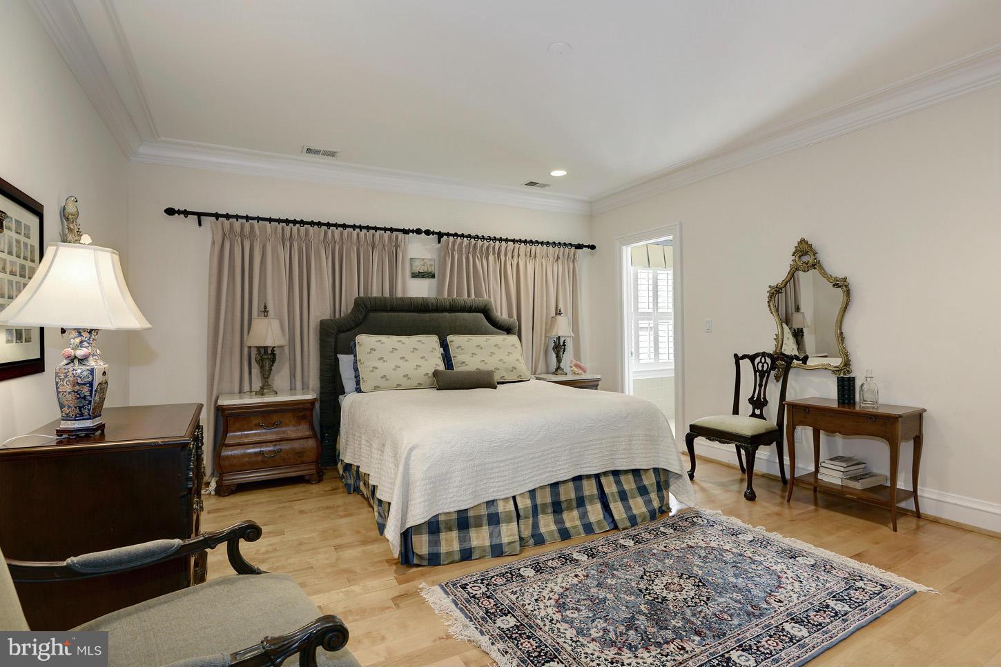 10214 Iron Gate Road Potomac, MD 20854 - Photo 18 of 30 Fourth Bedroom