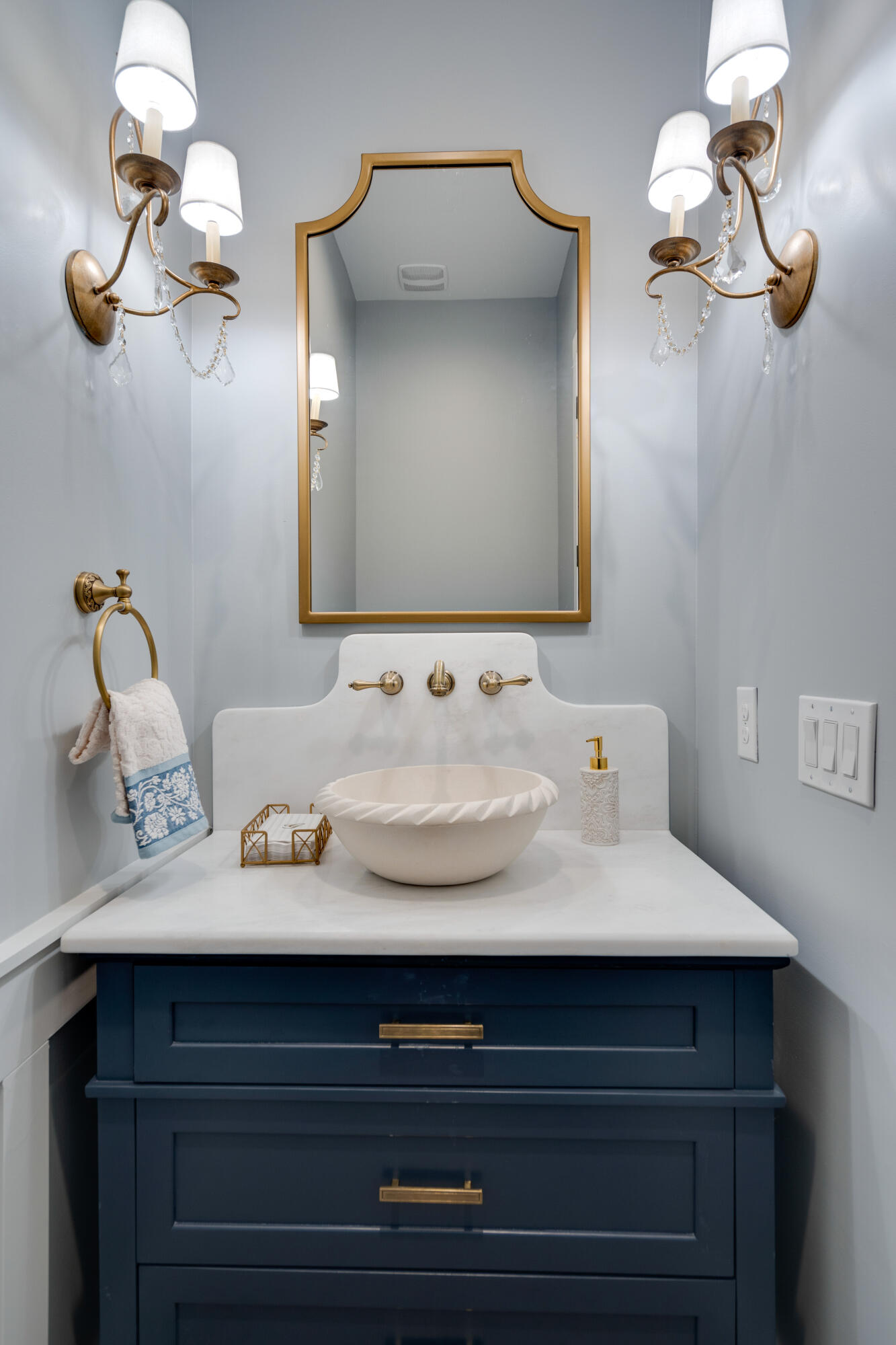 334 Driftwood Point Road Santa Rosa Beach, FL 32459 - Photo 16 of 50 a bathroom with a sink and a mirror