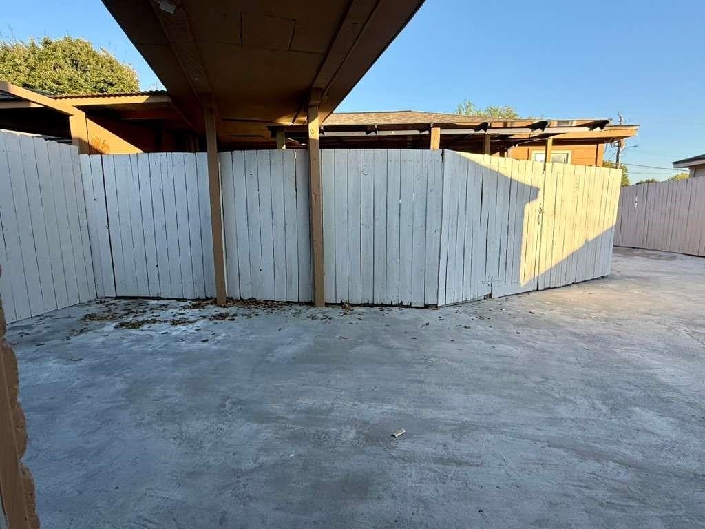 7318 Boone Road, Unit B Houston, TX 77072 - Photo 23 of 23 a view of a garage