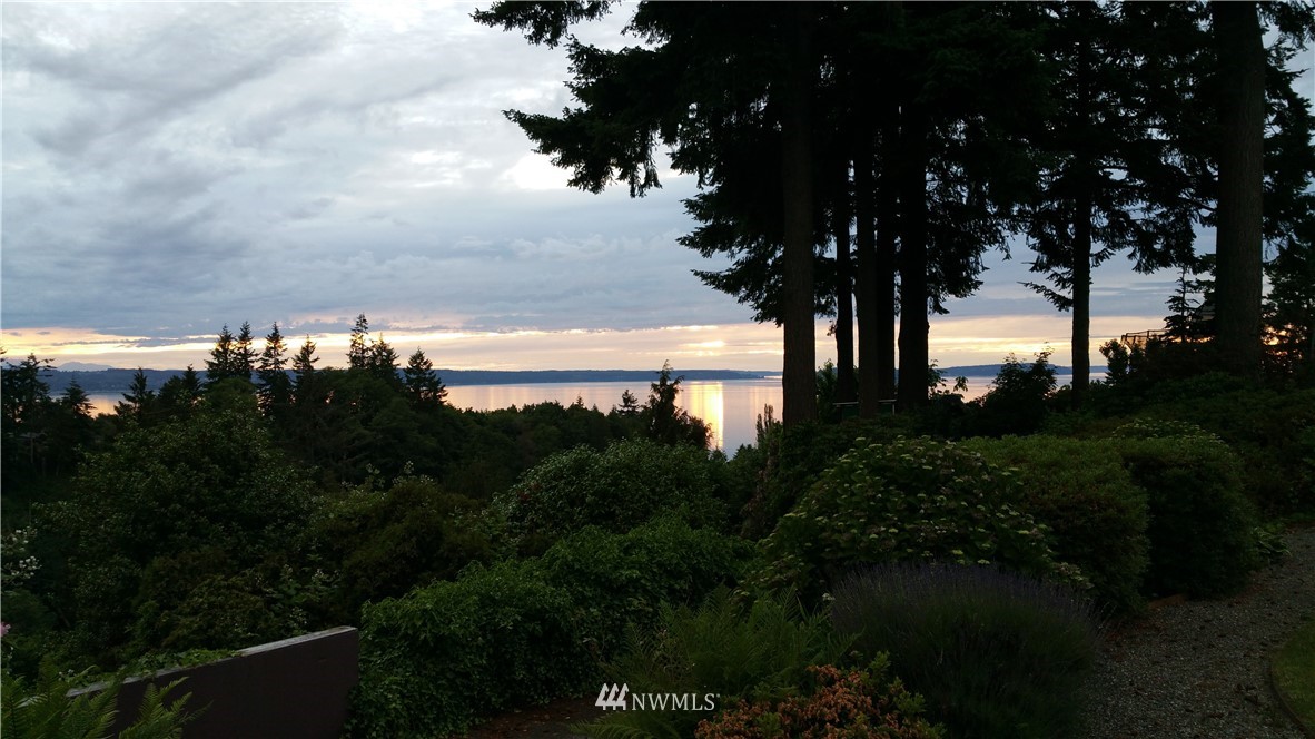 334 Heather Road Everett, WA 98203 - Photo 14 of 25