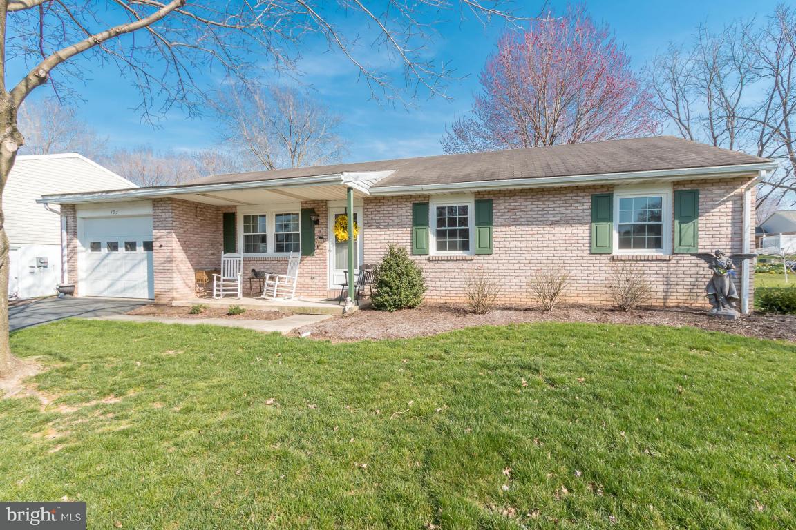 103 South Oak Street Lititz, PA 17543 - Photo 1 of 19 Gallery Image 1