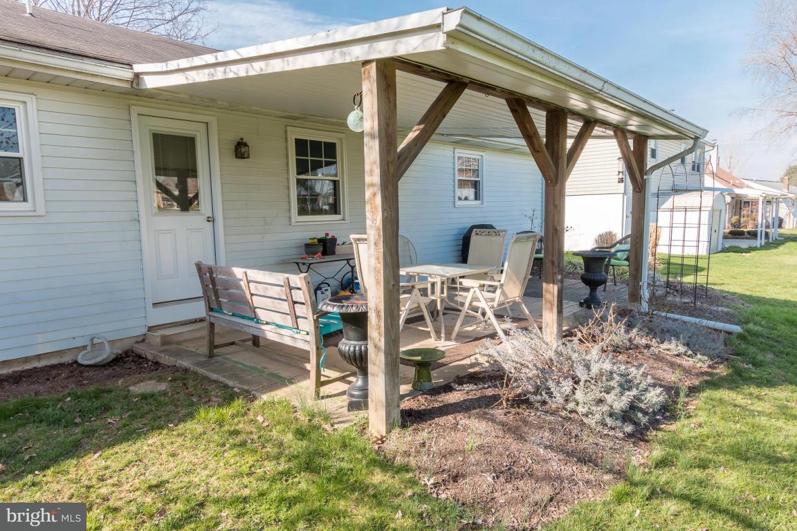 103 South Oak Street Lititz, PA 17543 - Photo 5 of 19 Gallery Image 5
