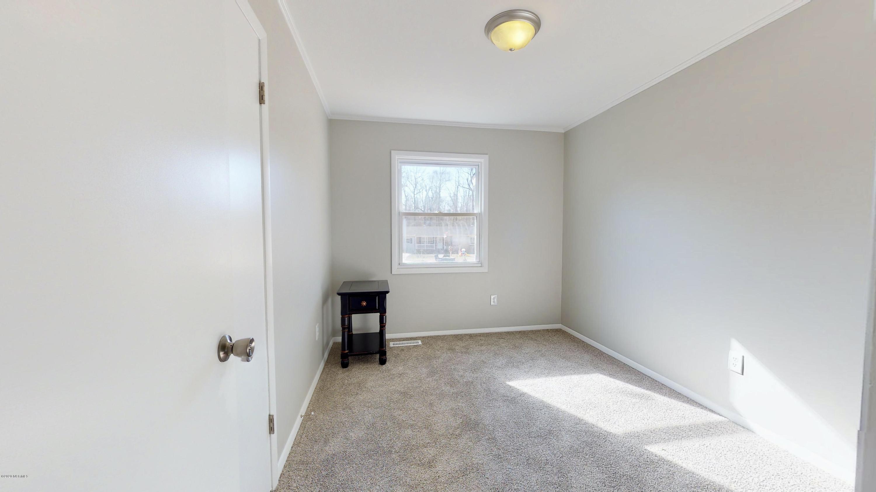 307 Sheffield Road Jacksonville, NC 28546 - Photo 16 of 33 307-Sheffield-Dr-01232020_083112