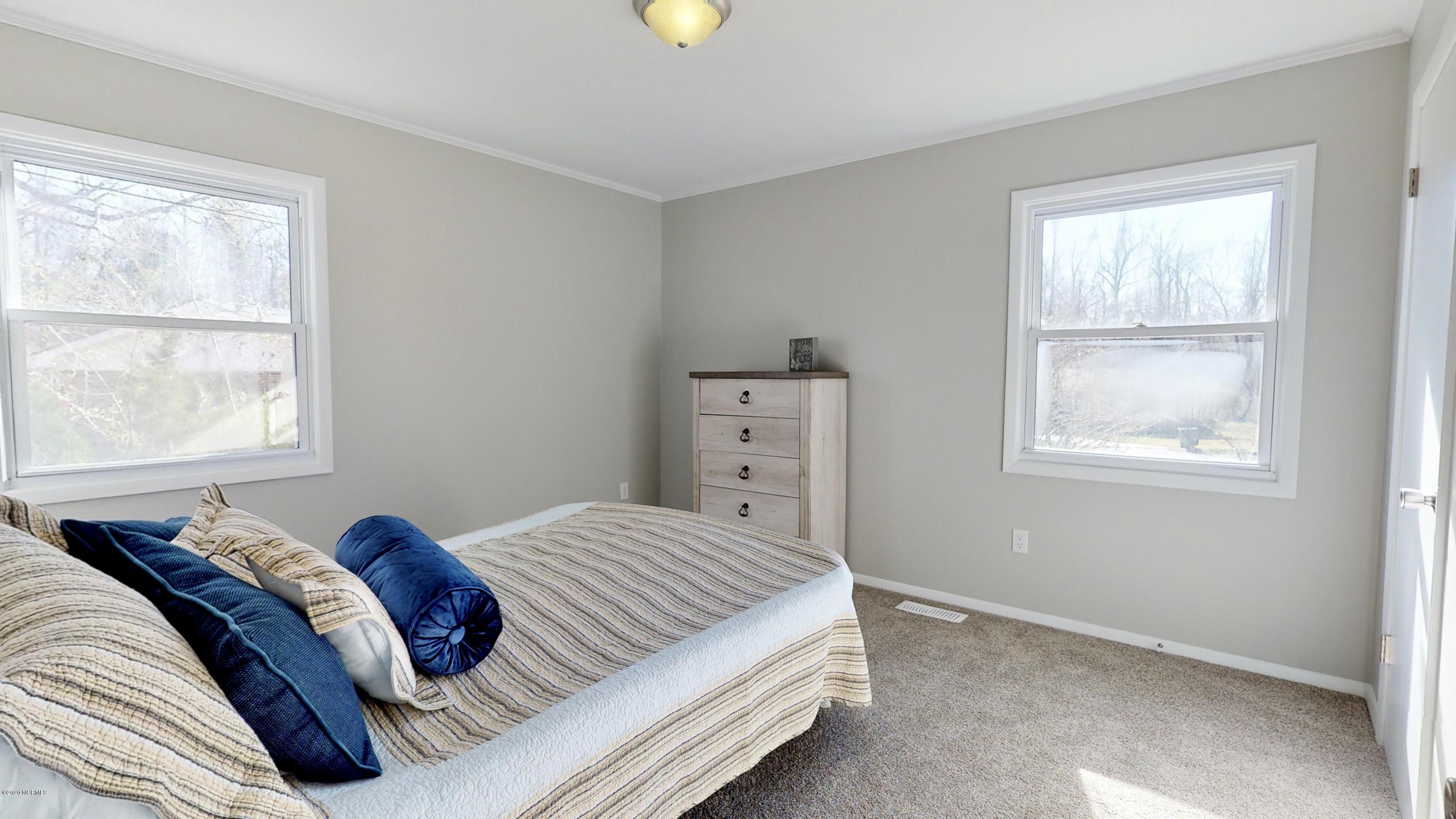 307 Sheffield Road Jacksonville, NC 28546 - Photo 20 of 33 307-Sheffield-Dr-01232020_083428