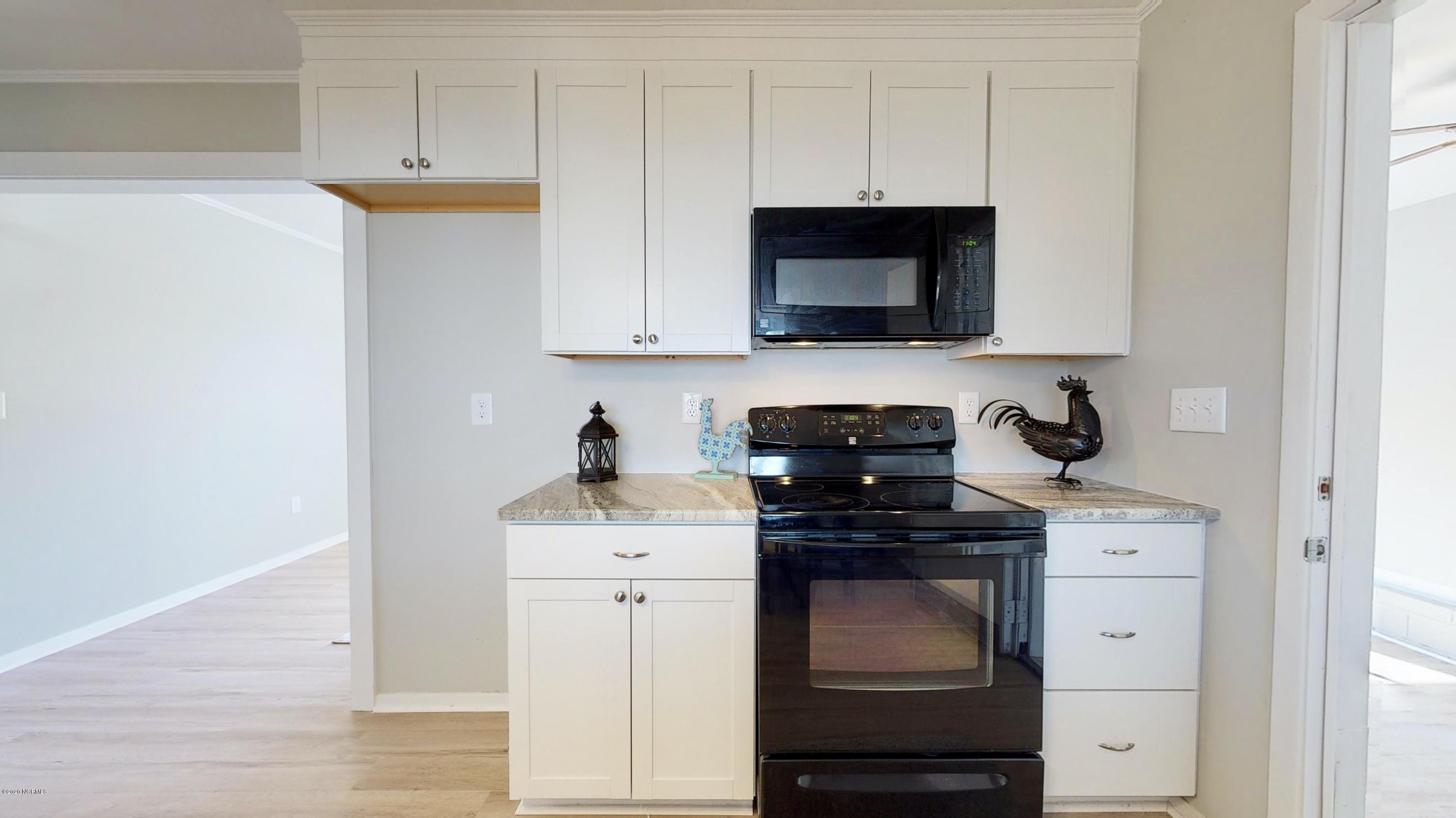 307 Sheffield Road Jacksonville, NC 28546 - Photo 10 of 33 307-Sheffield-Dr-01232020_082524