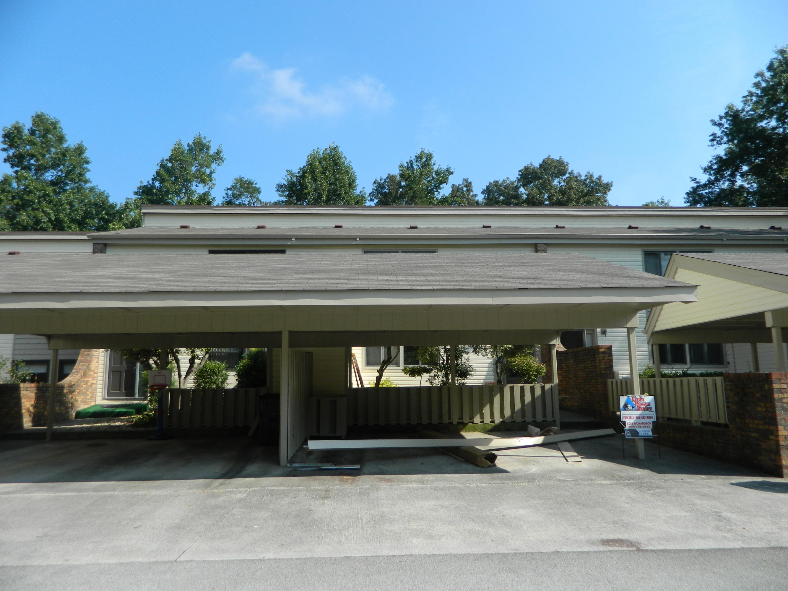 16 Brookside Drive Oak Ridge, TN 37830 - Photo 3 of 21 Double Carport