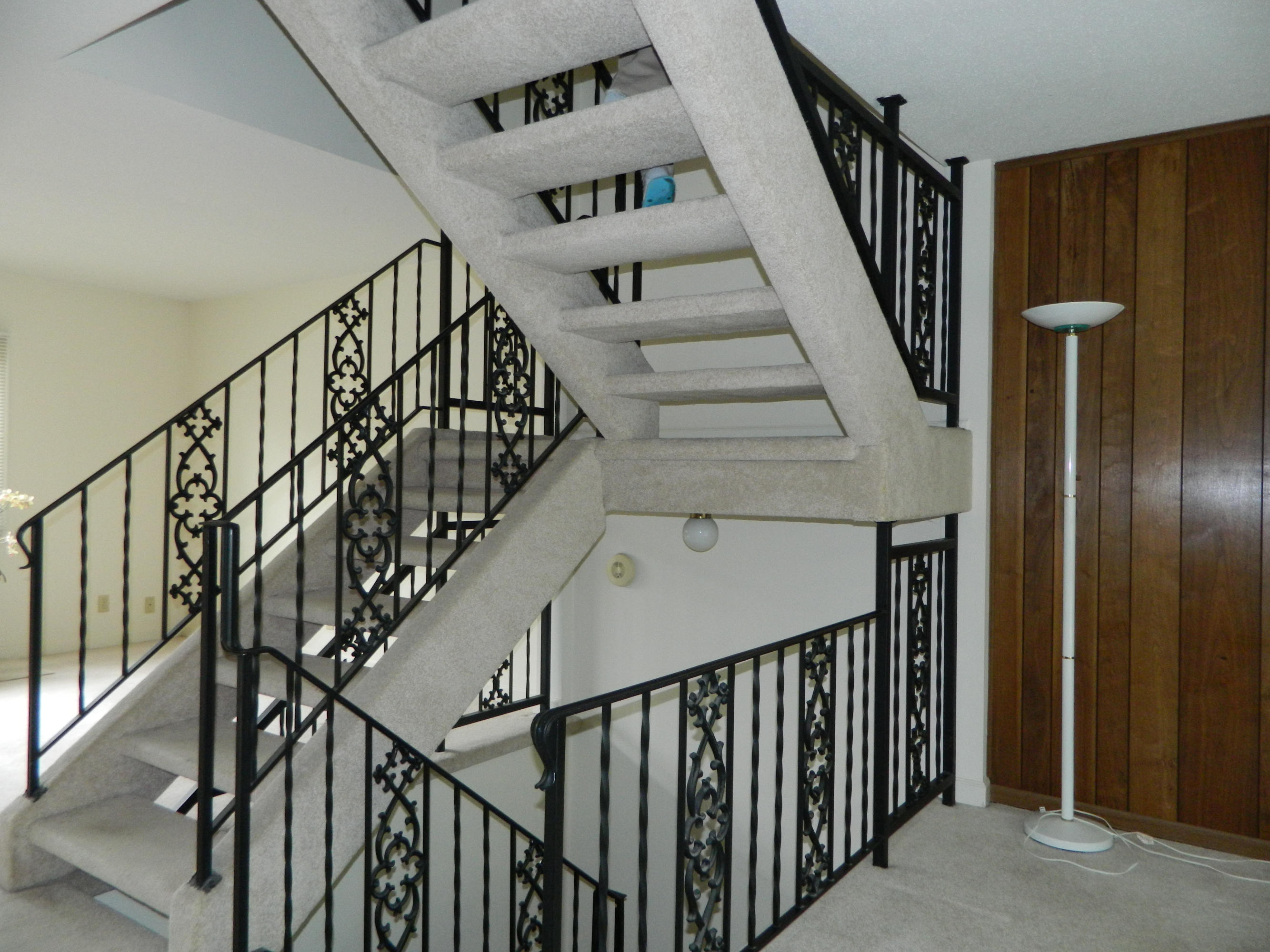 16 Brookside Drive Oak Ridge, TN 37830 - Photo 5 of 21 Stairwell between Living Room & Dining R