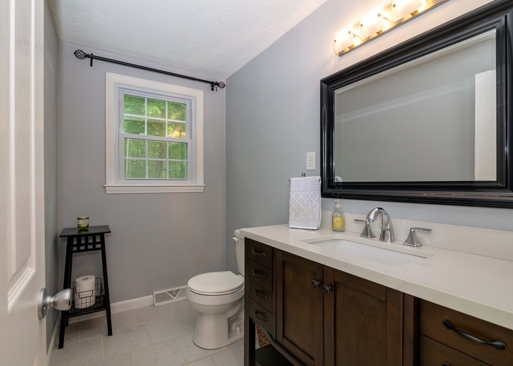 58 North Shore Road Holbrook, MA 02343 - Photo 8 of 24
