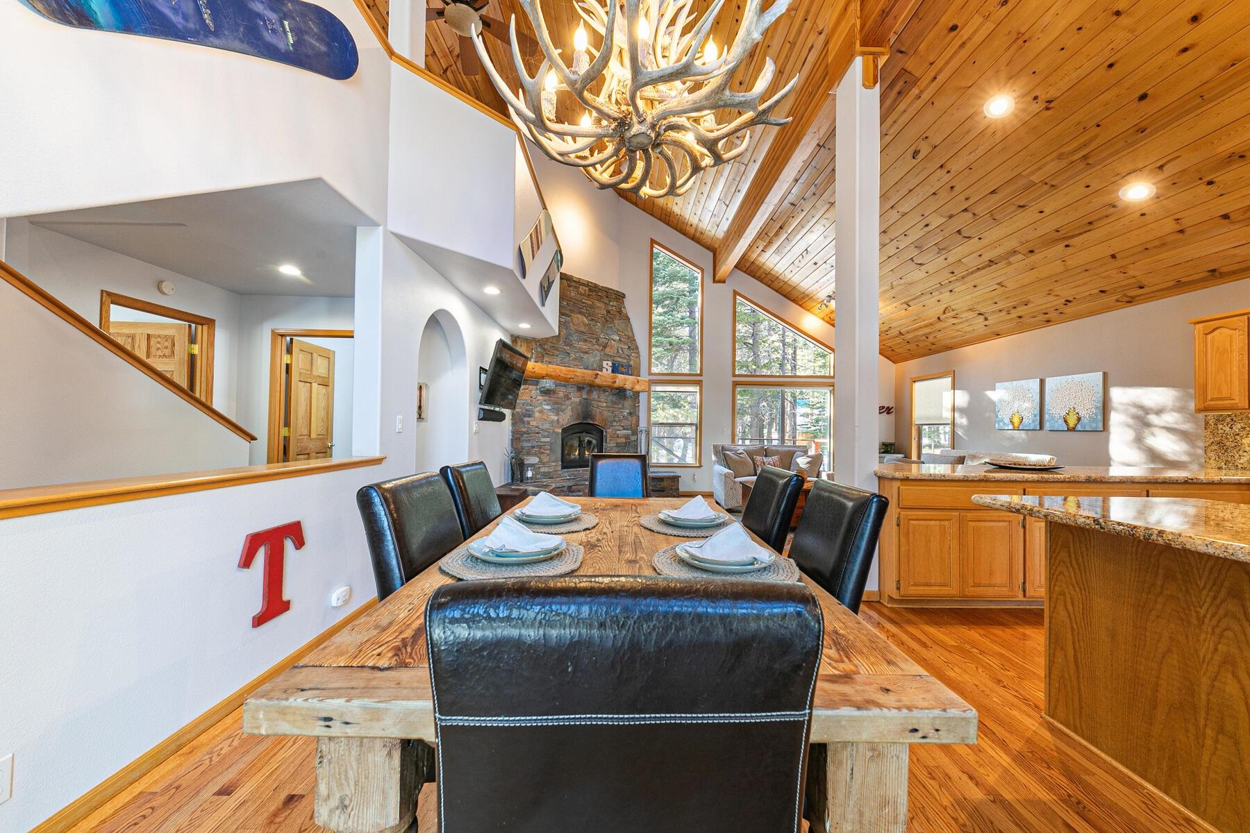11443 Chalet Road Truckee, CA 96161 - Photo 11 of 28 Gallery Image 11