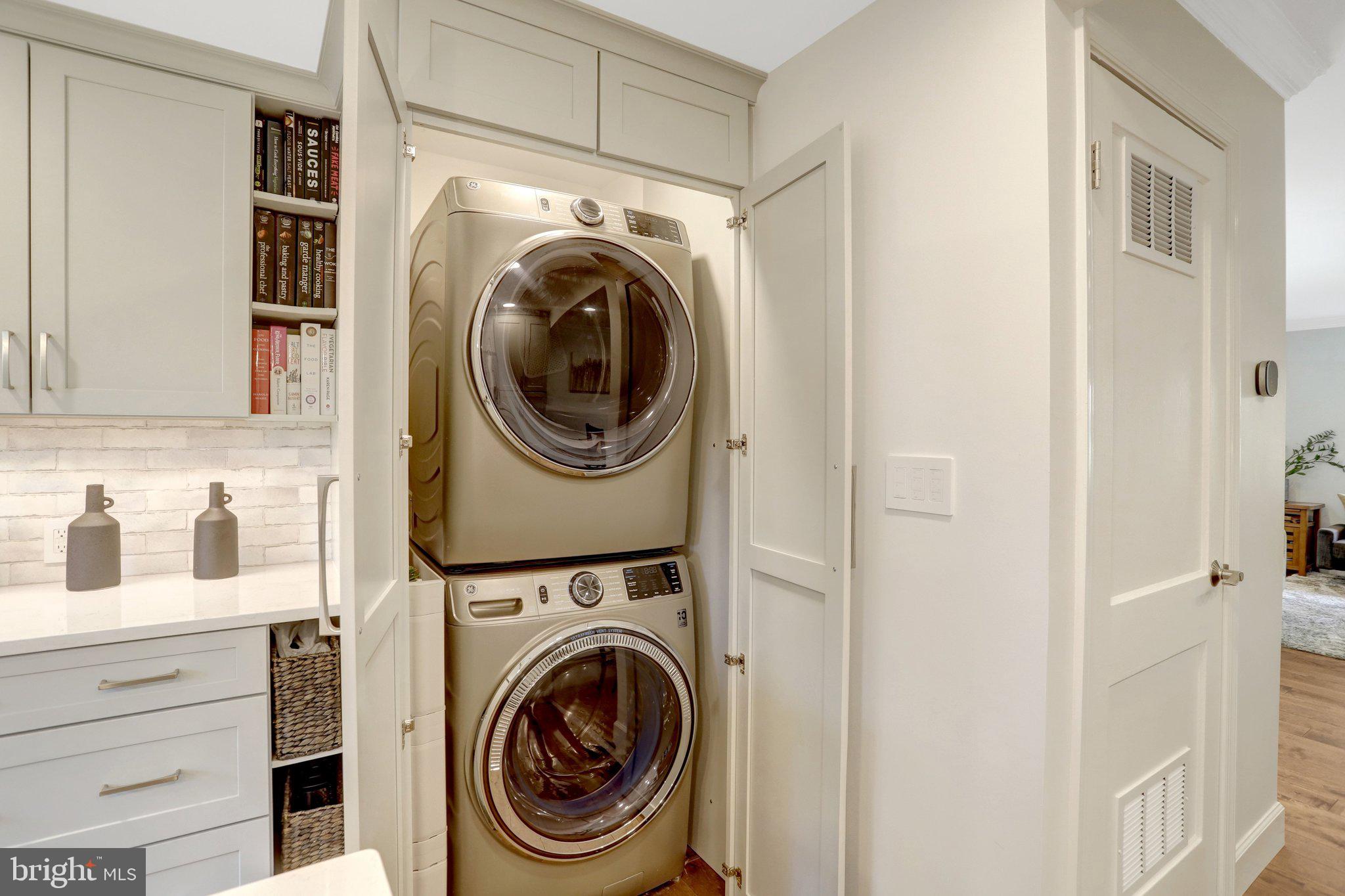 3200 Burgundy Road Alexandria, VA 22303 - Photo 15 of 89 Laundry center w/Smart connectivity & dispensing