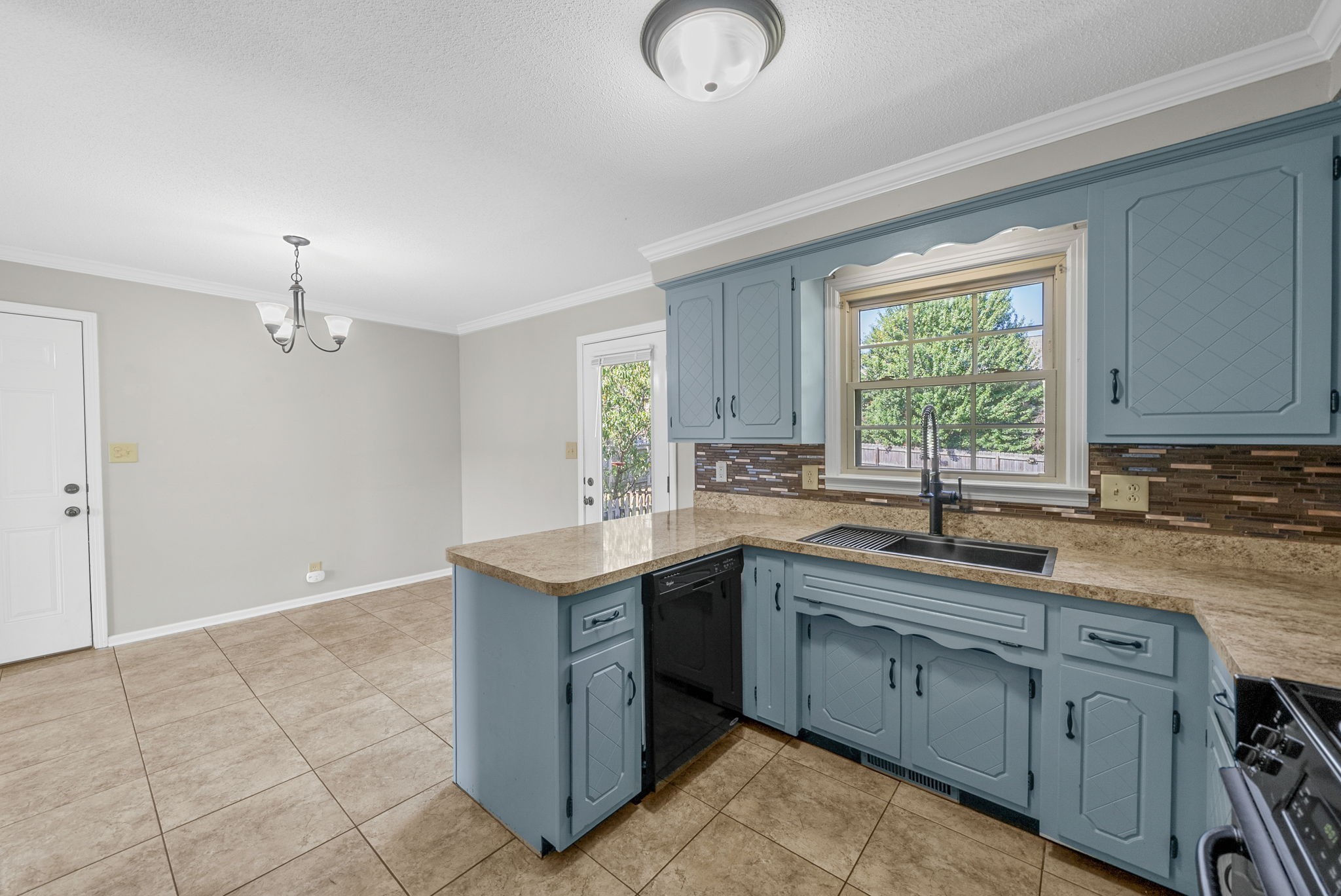 1112 Tobacco Road Clarksville, TN 37042 - Photo 14 of 40