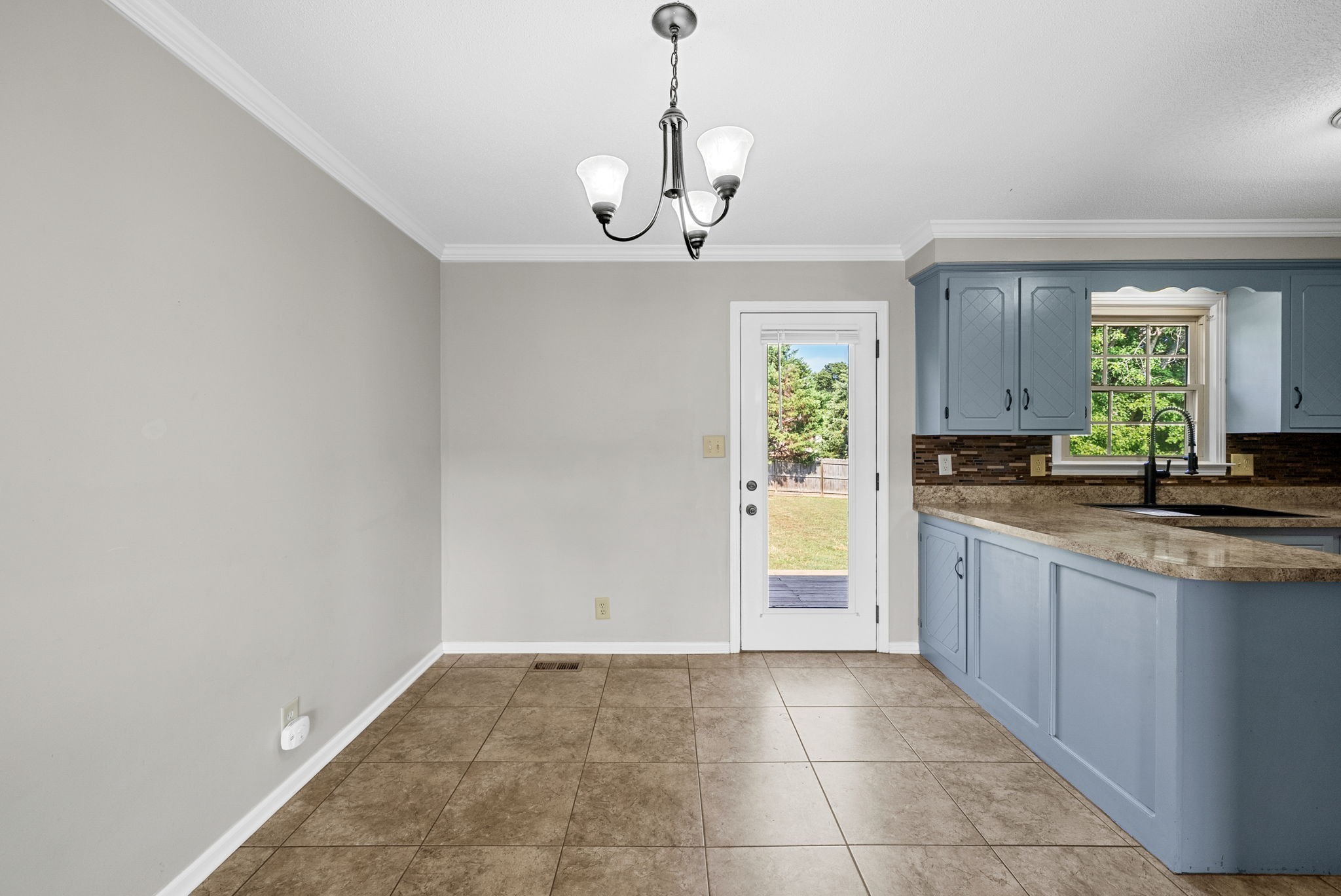 1112 Tobacco Road Clarksville, TN 37042 - Photo 9 of 40