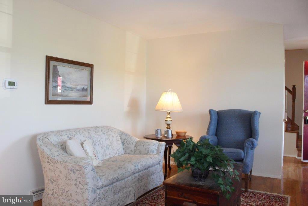 810 Blue Grass Road Lancaster, PA 17601 - Photo 3 of 26