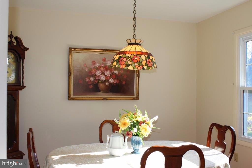 810 Blue Grass Road Lancaster, PA 17601 - Photo 7 of 26