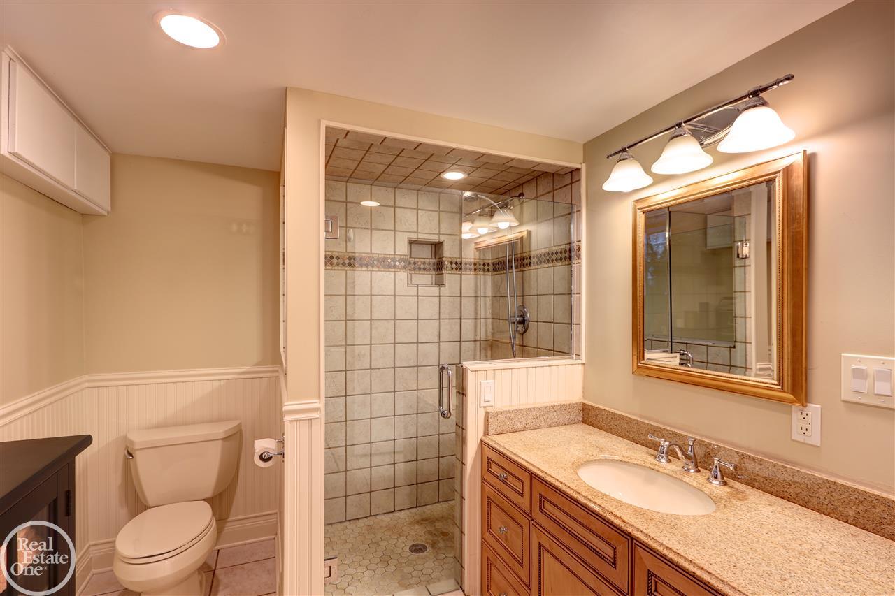 1160 South Renaud Road Grosse Pointe Woods, MI 48236 - Photo 44 of 48